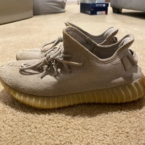 Yeezy Boost 350v2